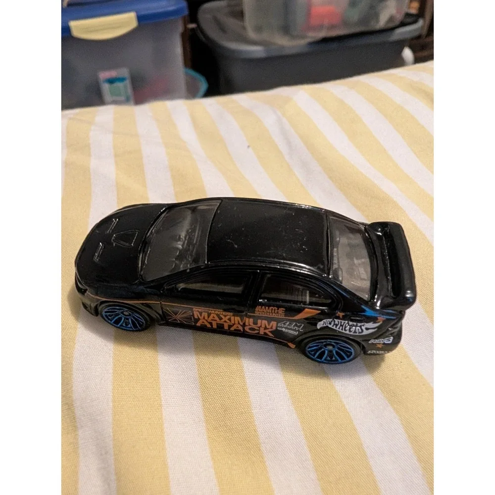 Hot Wheels loose Mitsubishi Lancer Evolution black Maximum Attack Off-Road